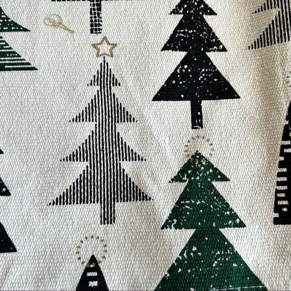 Pine Tree Printed Set of Four Cream Placemats  - NWT - Picture 5 of 7